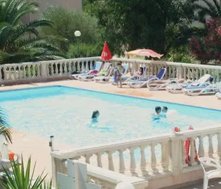 Ξενοδοχείο με διαμερίσματα Thalassa 3*