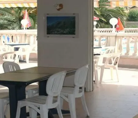 Ξενοδοχείο με διαμερίσματα Thalassa 3*